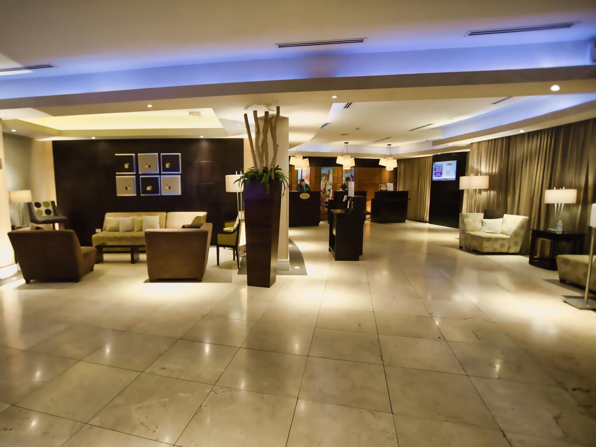 Hotel Lucerna Mexicali Esterno foto